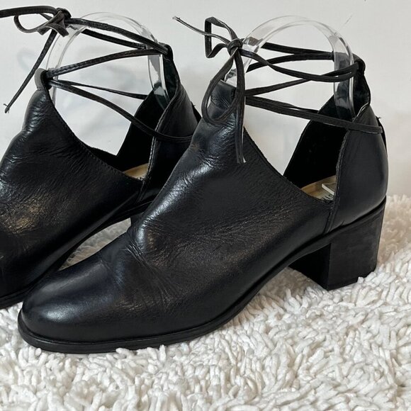 Steve Madden Vintage Chunky Heel Open Side Lace Ankle Closed Toe Bootie Black 8. - Picture 2 of 15